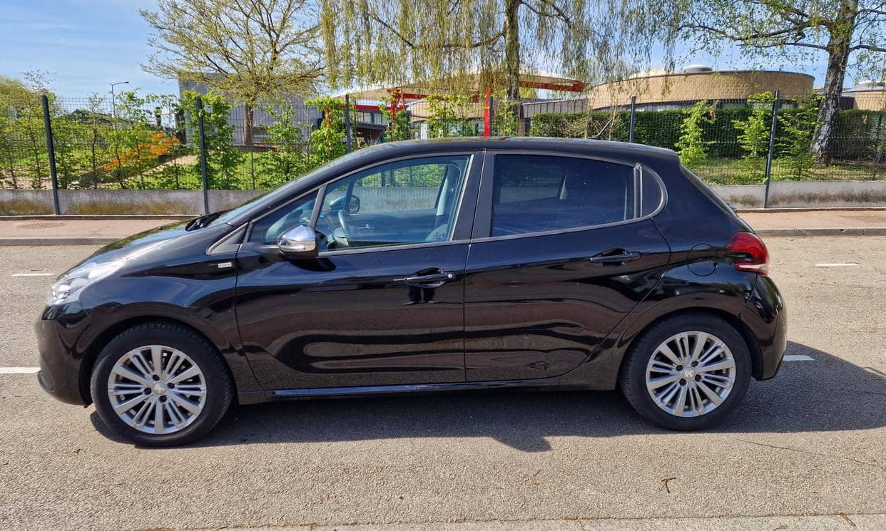 Peugeot 208 — photo 8