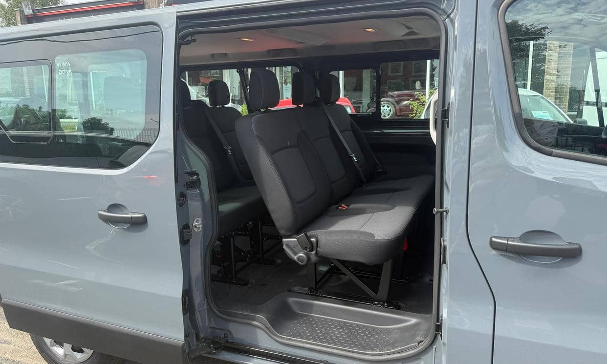 Renault TRAFIC III — photo 8