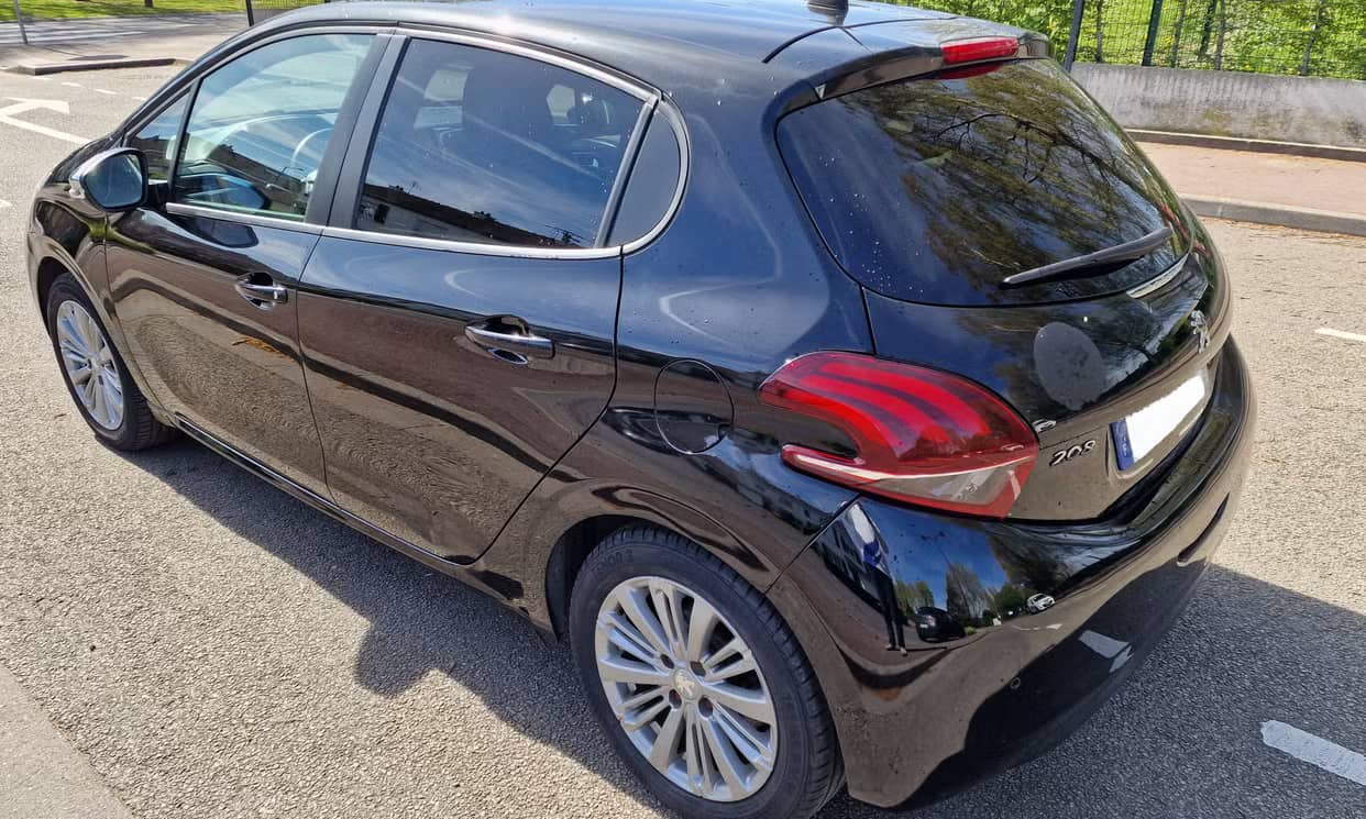 Peugeot 208 — photo 6