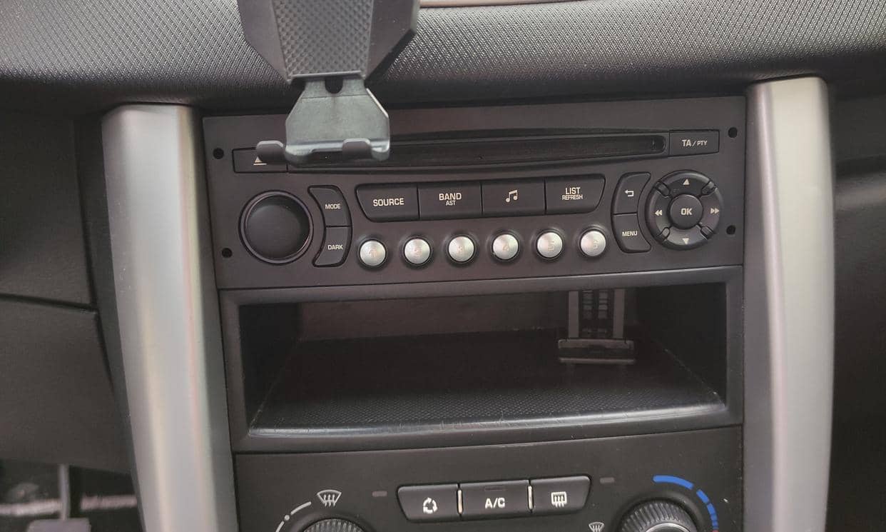 Peugeot 207 — photo 7