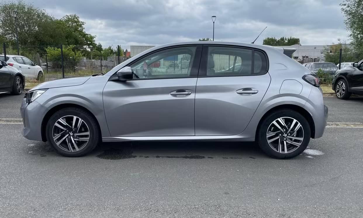 Peugeot 208 — photo 6