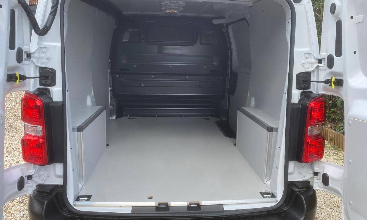 Opel VIVARO — photo 4