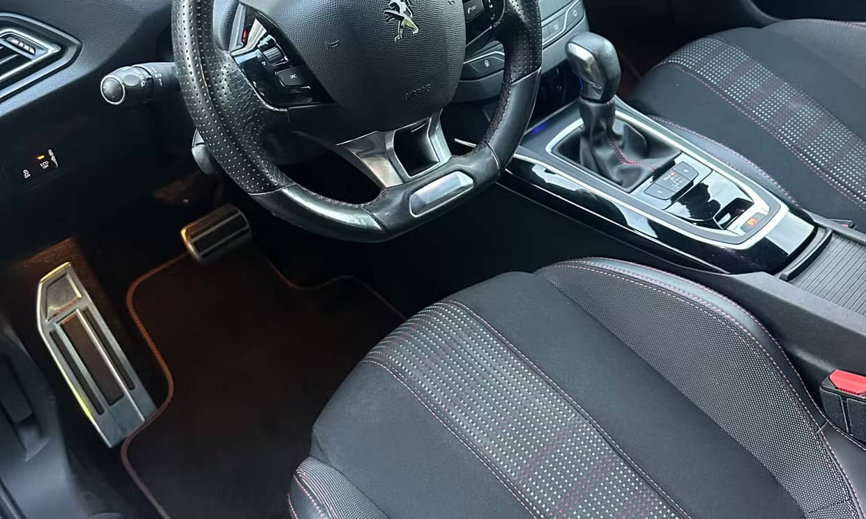Peugeot 308 — photo 3