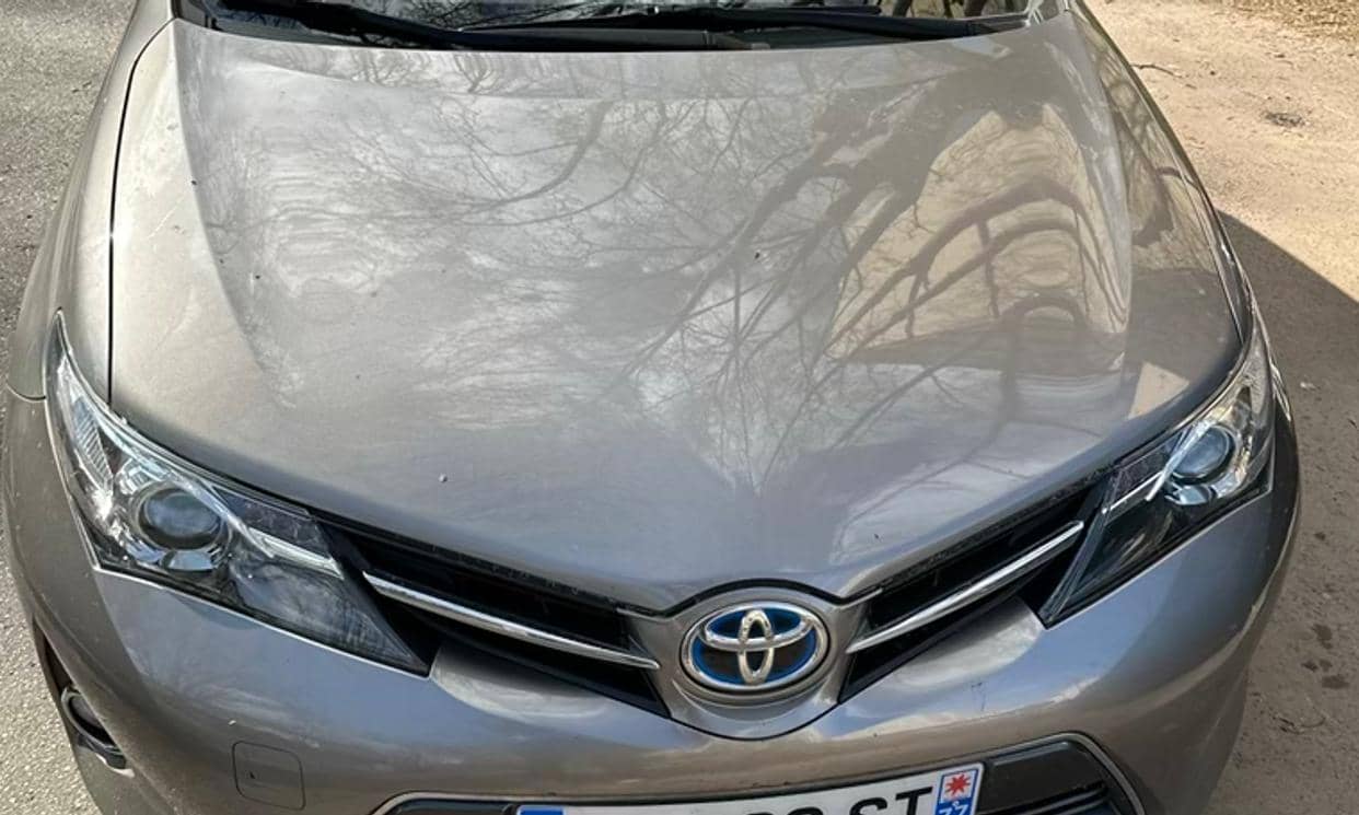 Toyota AURIS — photo 2