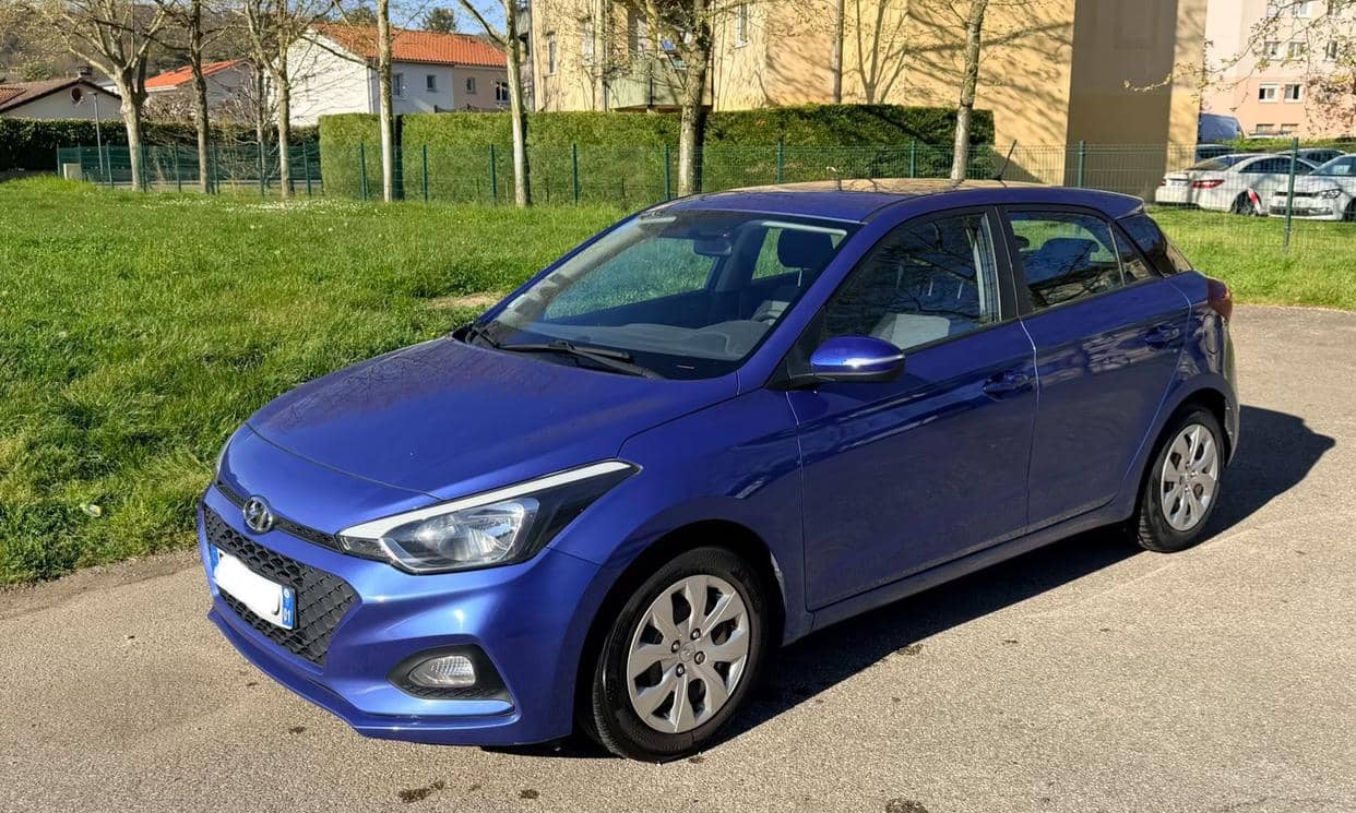 Hyundai i20 — photo 2