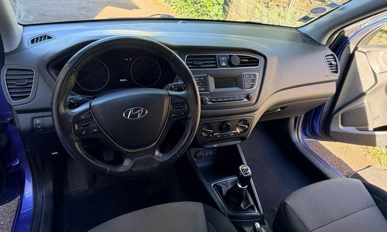 Hyundai i20 — photo 5