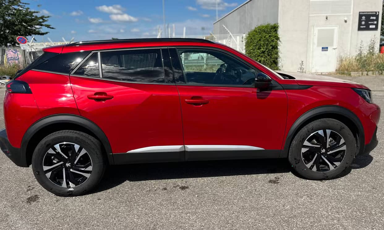 Peugeot 2008 — photo 2