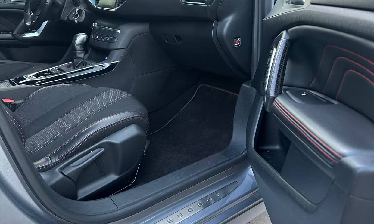 Peugeot 308 — photo 6