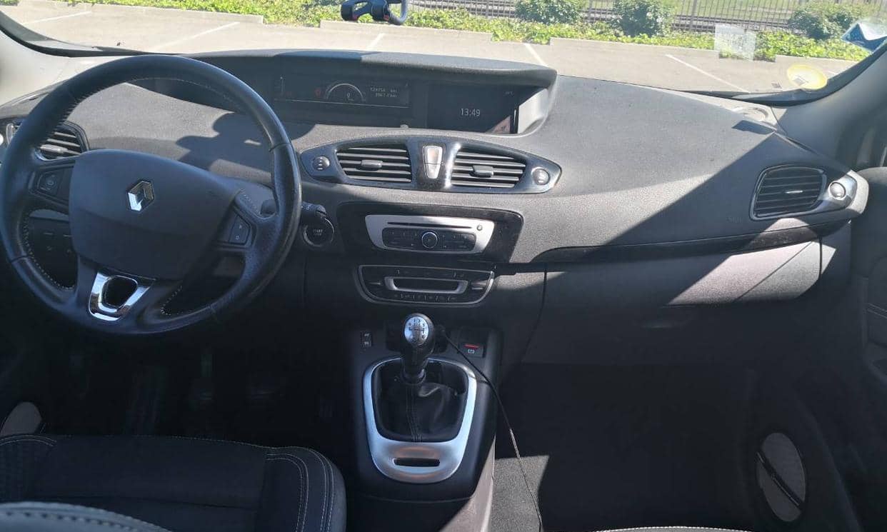 Renault SCENIC III — photo 6