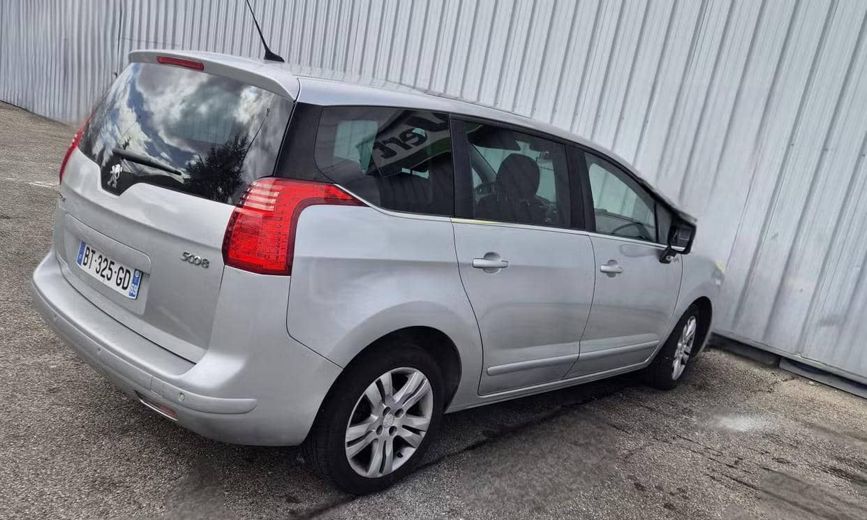 Peugeot 5008 — photo 3