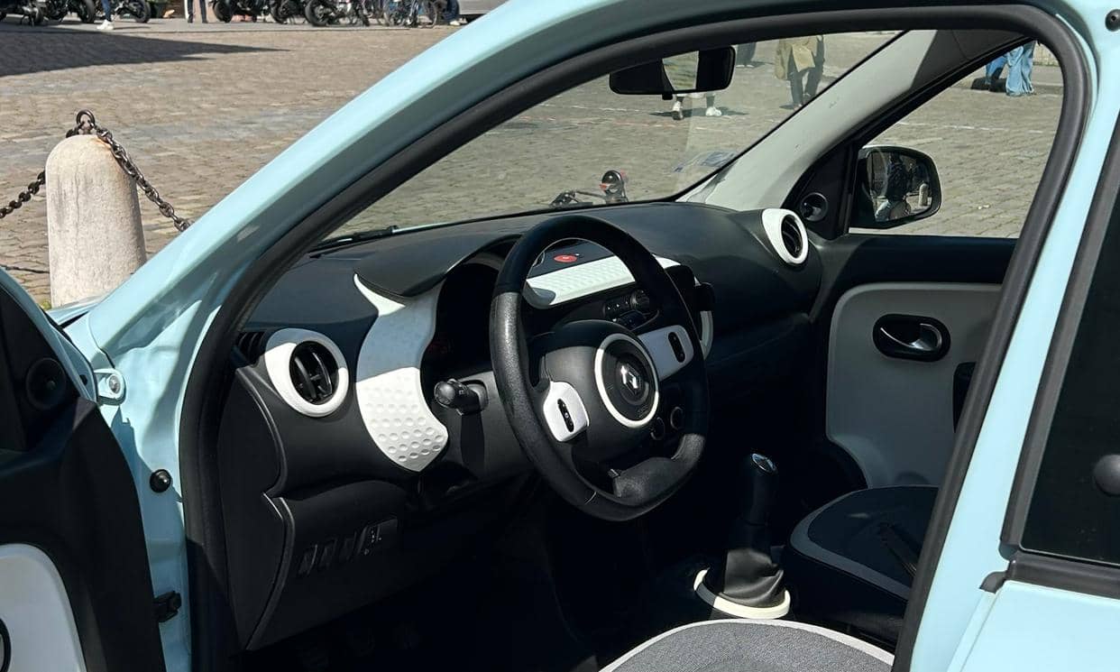Renault TWINGO III — photo 10