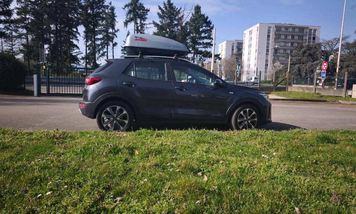 Kia STONIC — photo 2