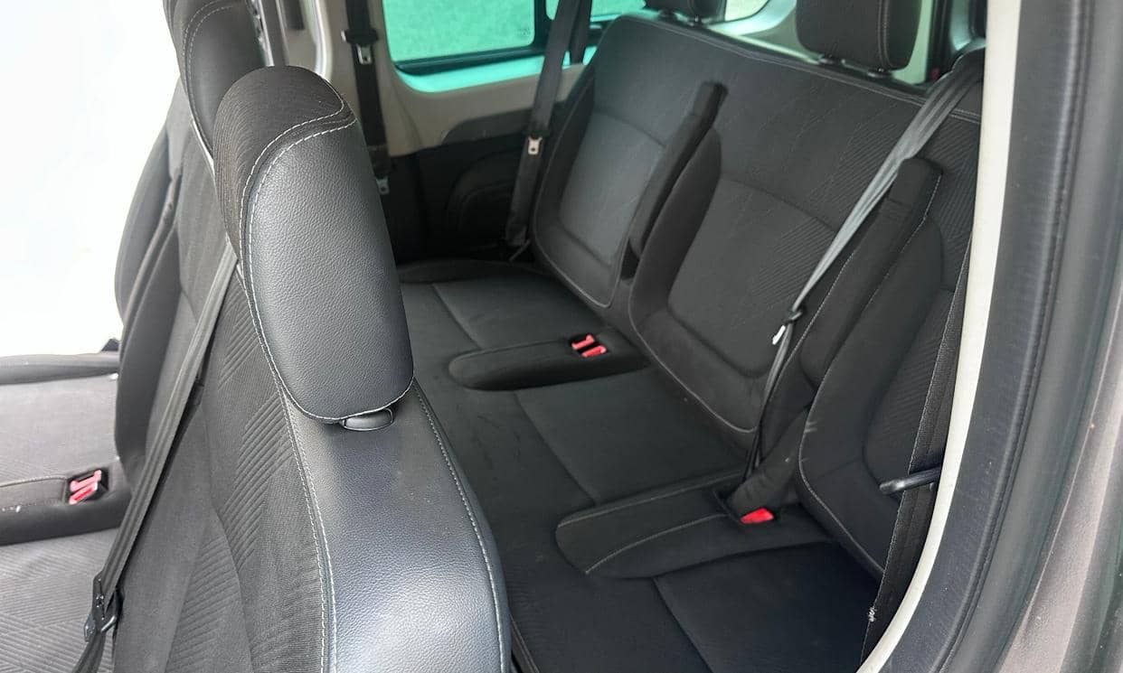 Renault TRAFIC III — photo 7