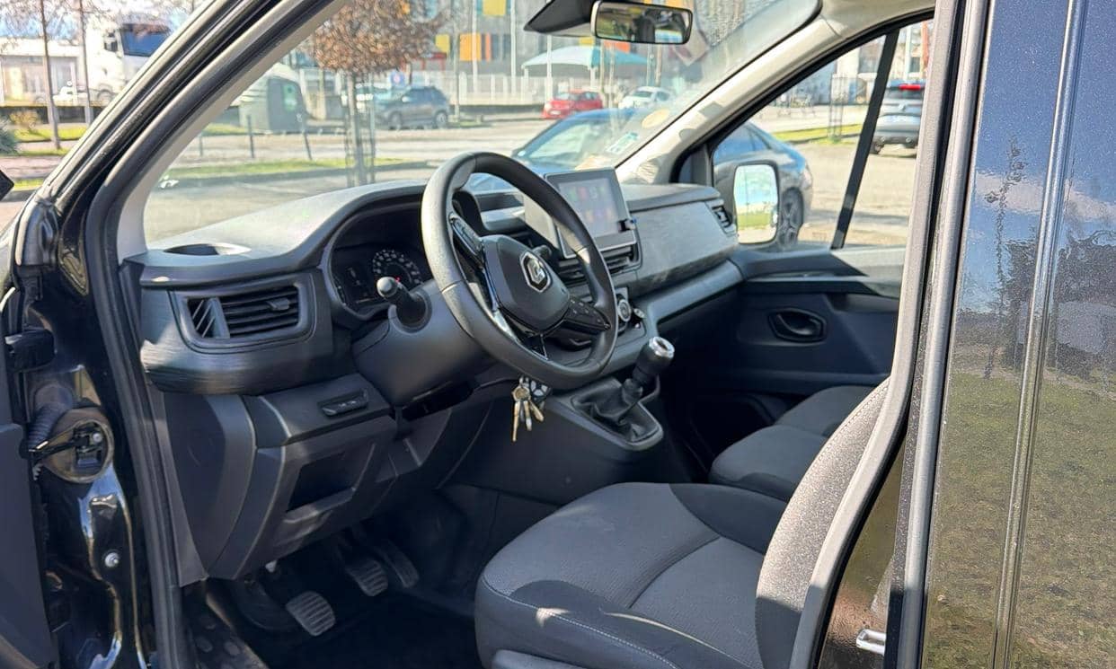 Renault TRAFIC III — photo 4