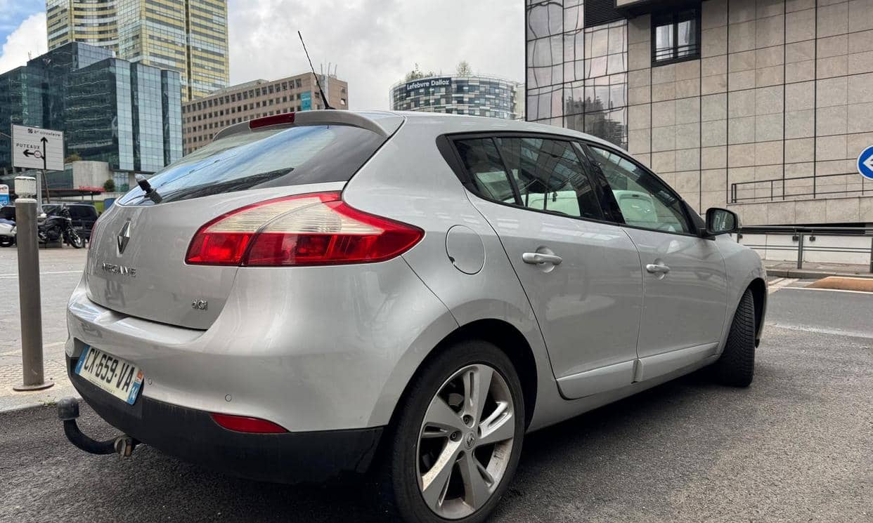 Renault MEGANE III — photo 2