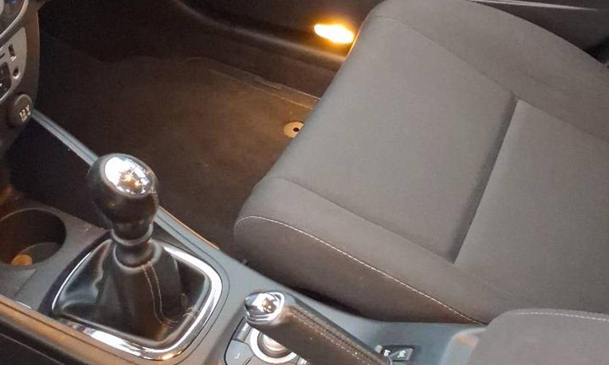 Renault MEGANE III — photo 11