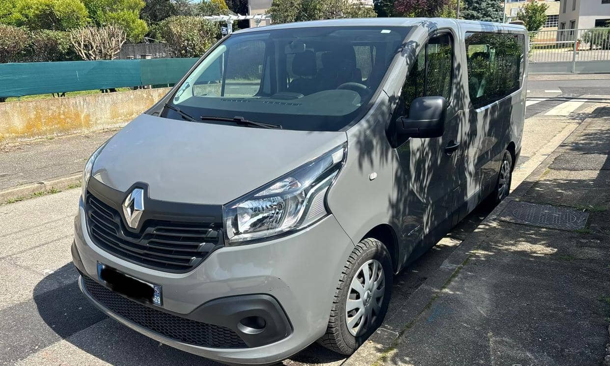 Renault TRAFIC III — photo 3