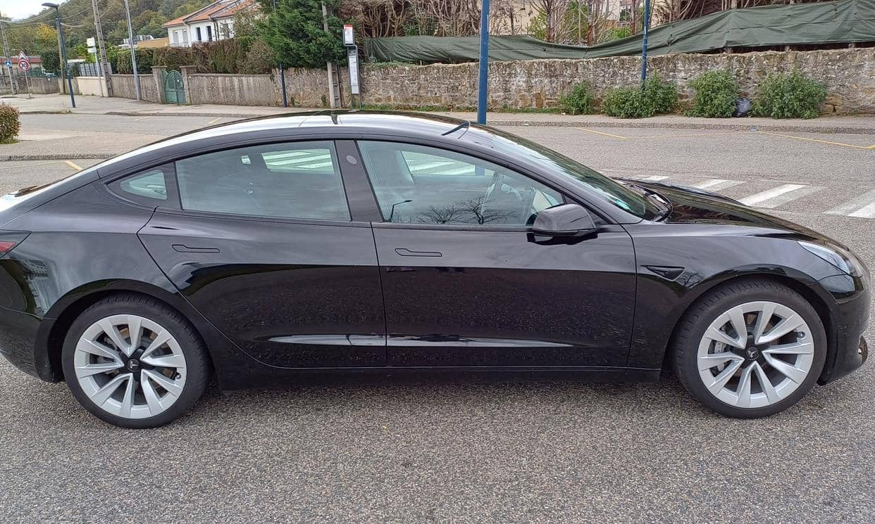 Tesla MODEL 3 — photo 3