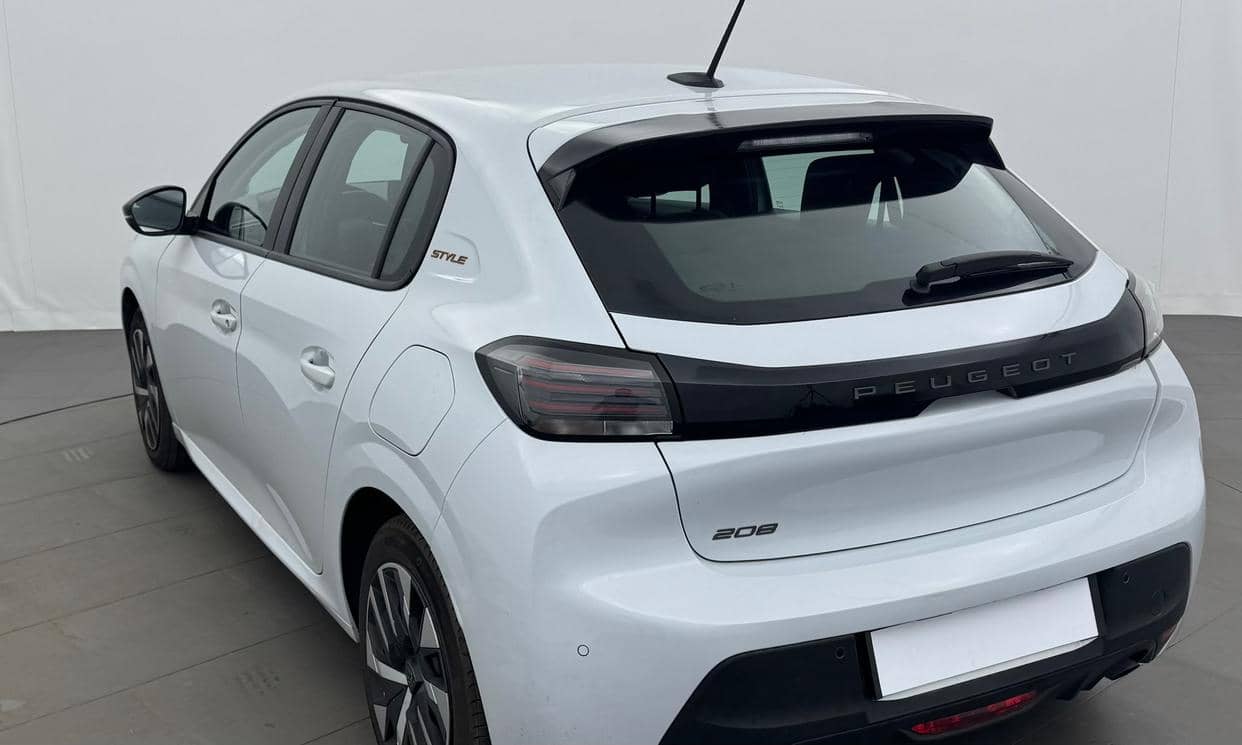 Peugeot 208 — photo 4