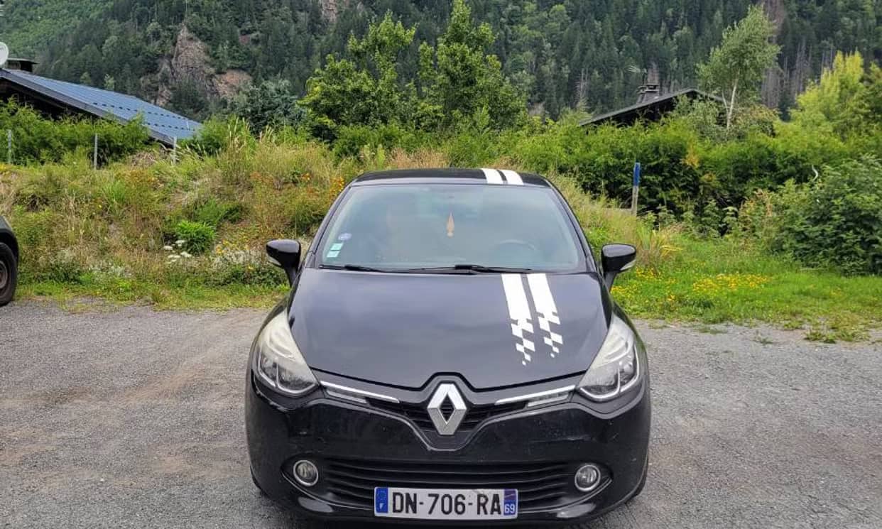 Renault CLIO IV — photo 11