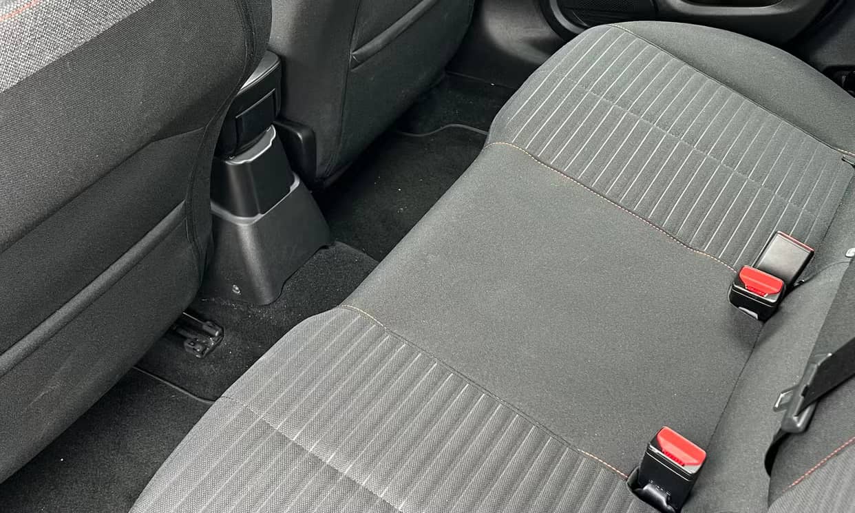 Peugeot 208 — photo 3