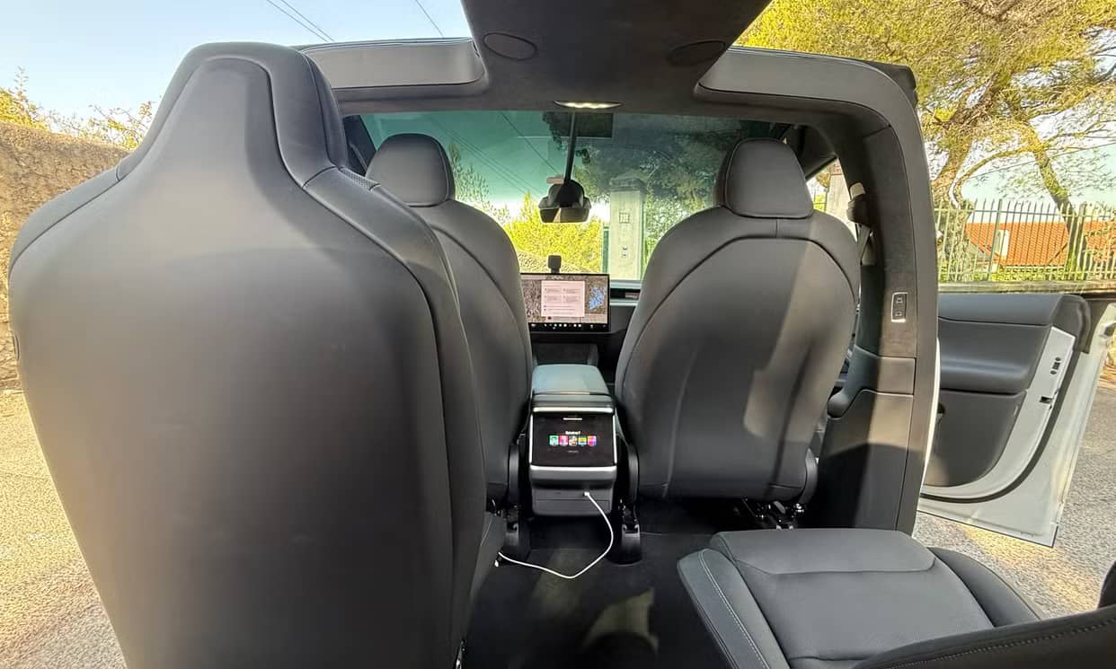 Tesla MODEL X — photo 9