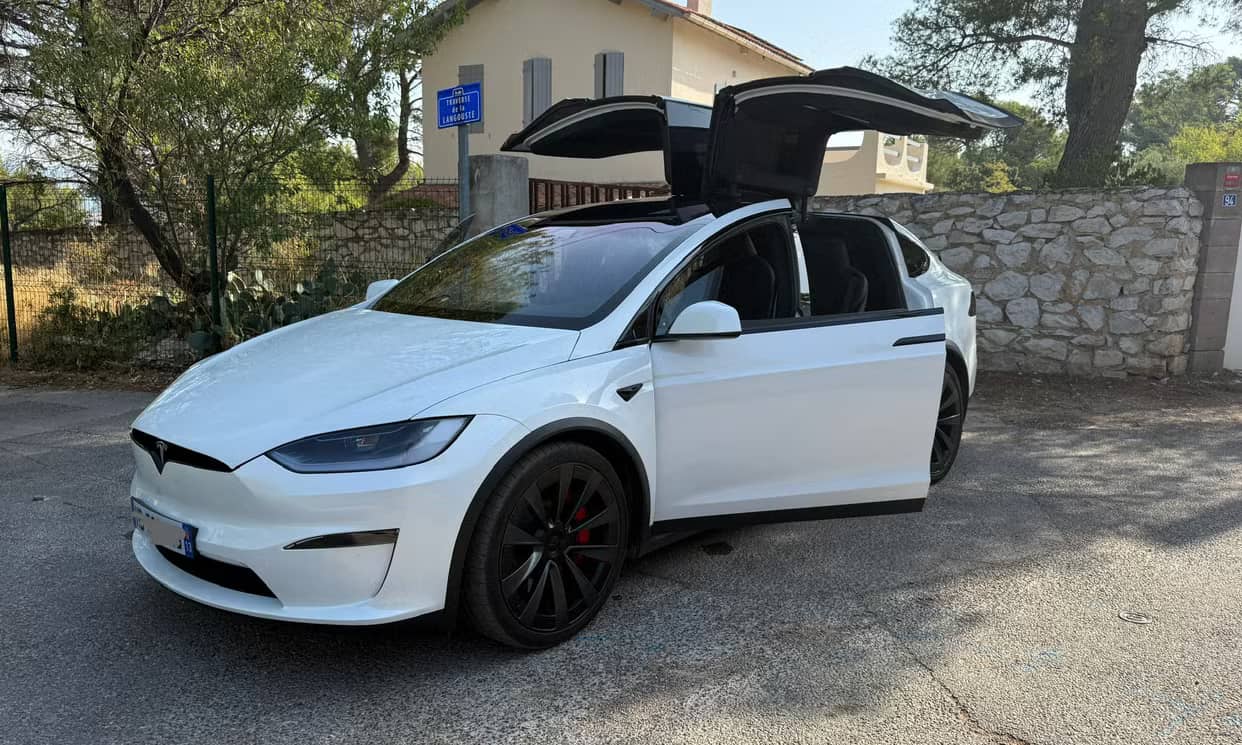 Tesla MODEL X — photo 4