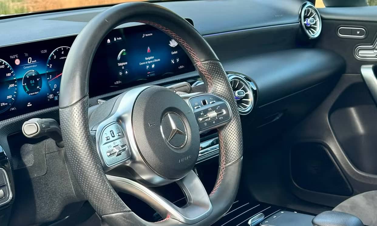 Mercedes-Benz CLASSE A — photo 2