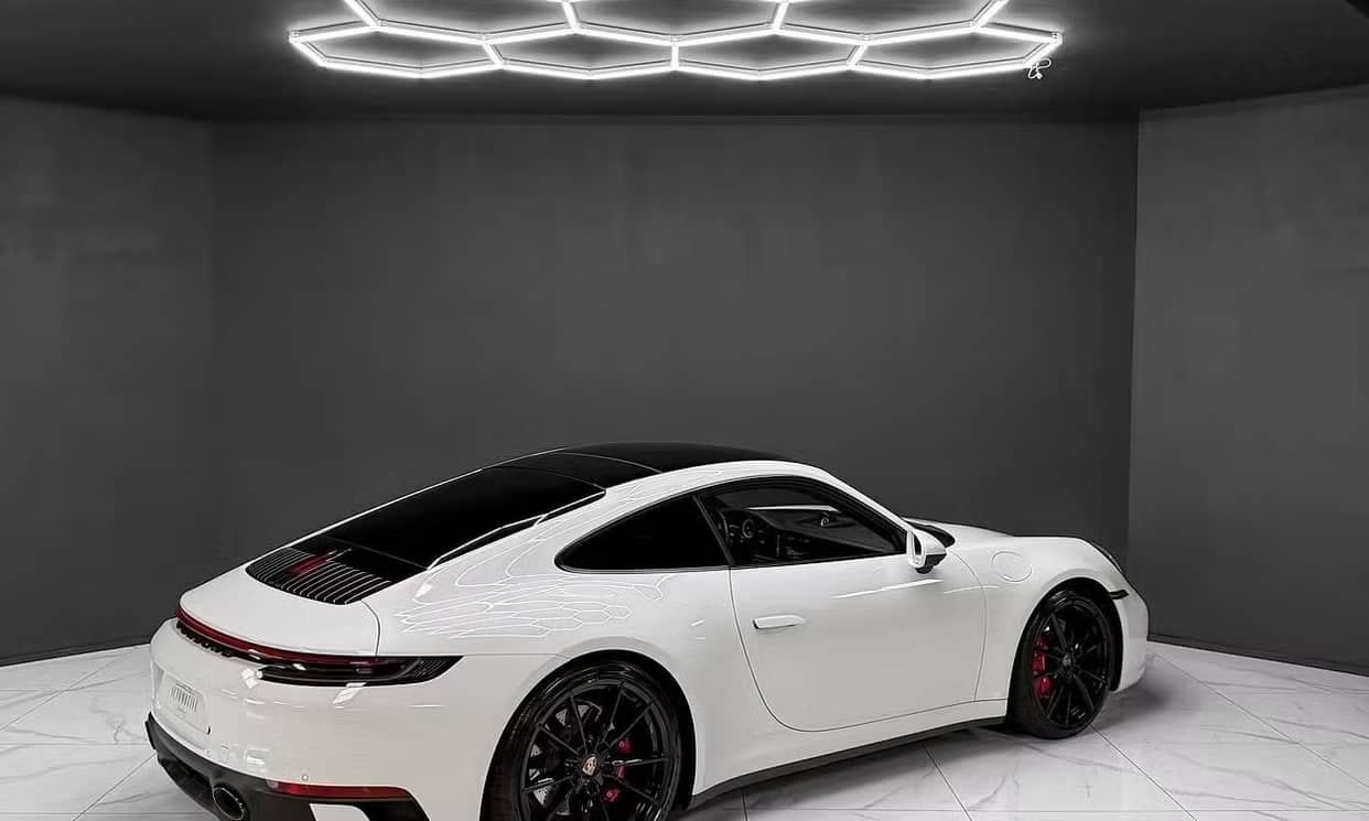 Porsche 911 — photo 7