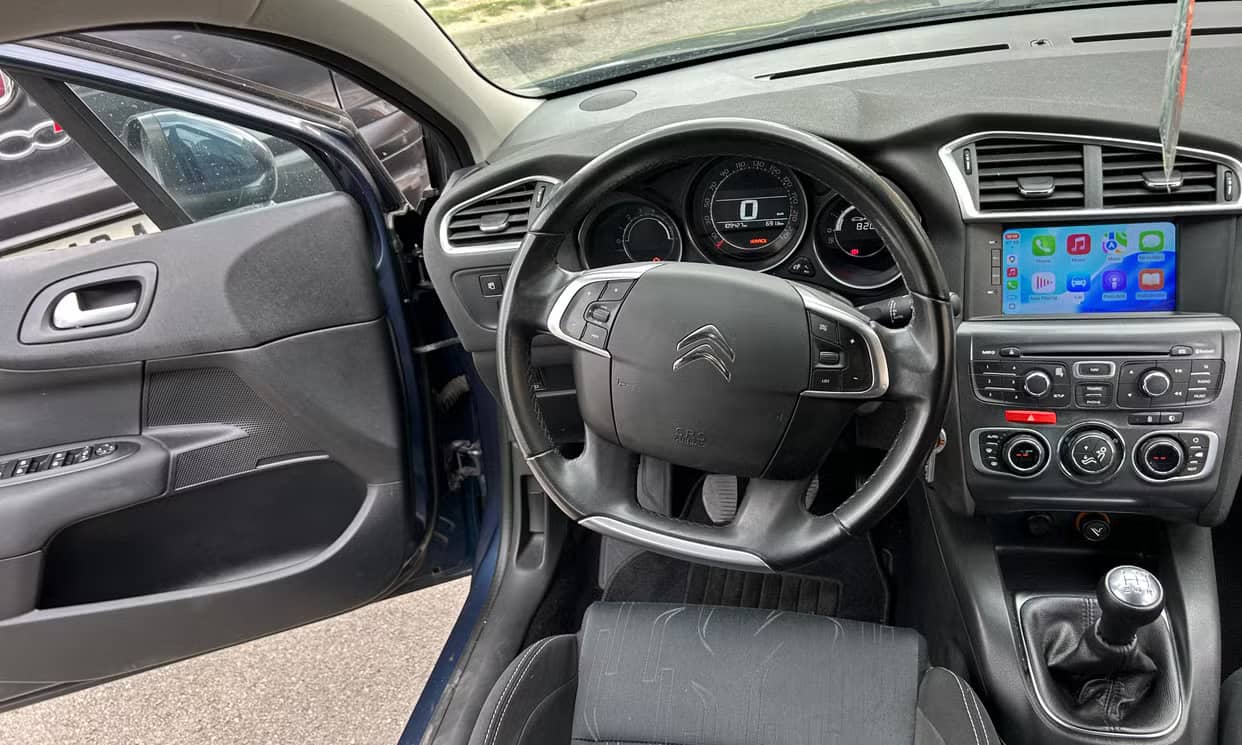 Citroen C4 — photo 9