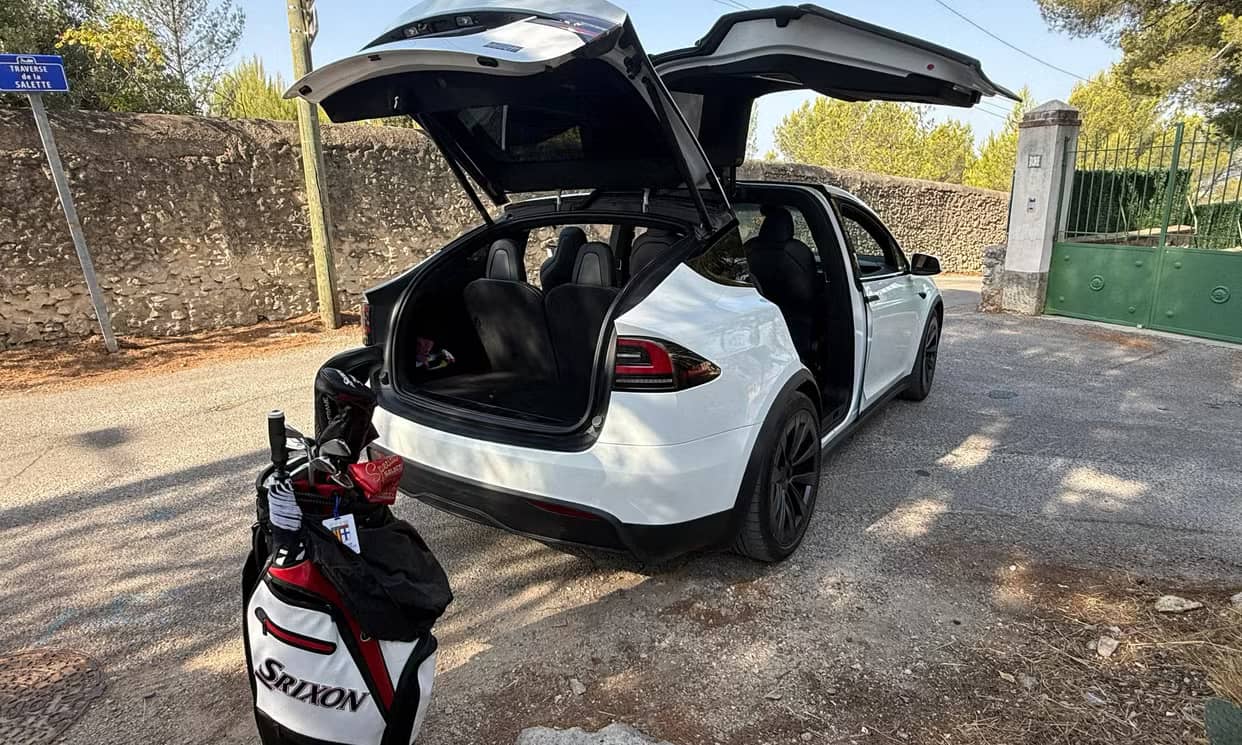 Tesla MODEL X — photo 13