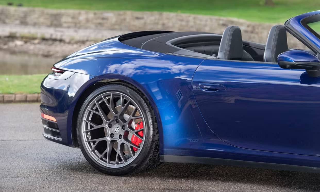 Porsche 911 — photo 11