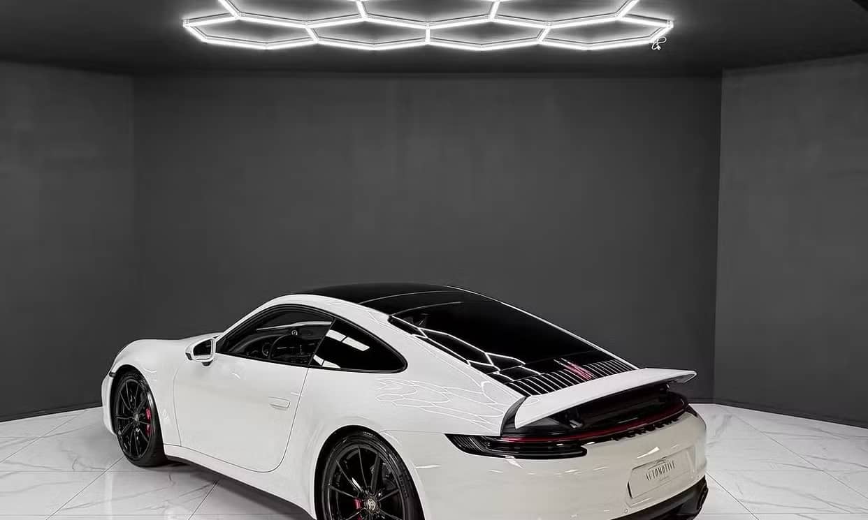 Porsche 911 — photo 13