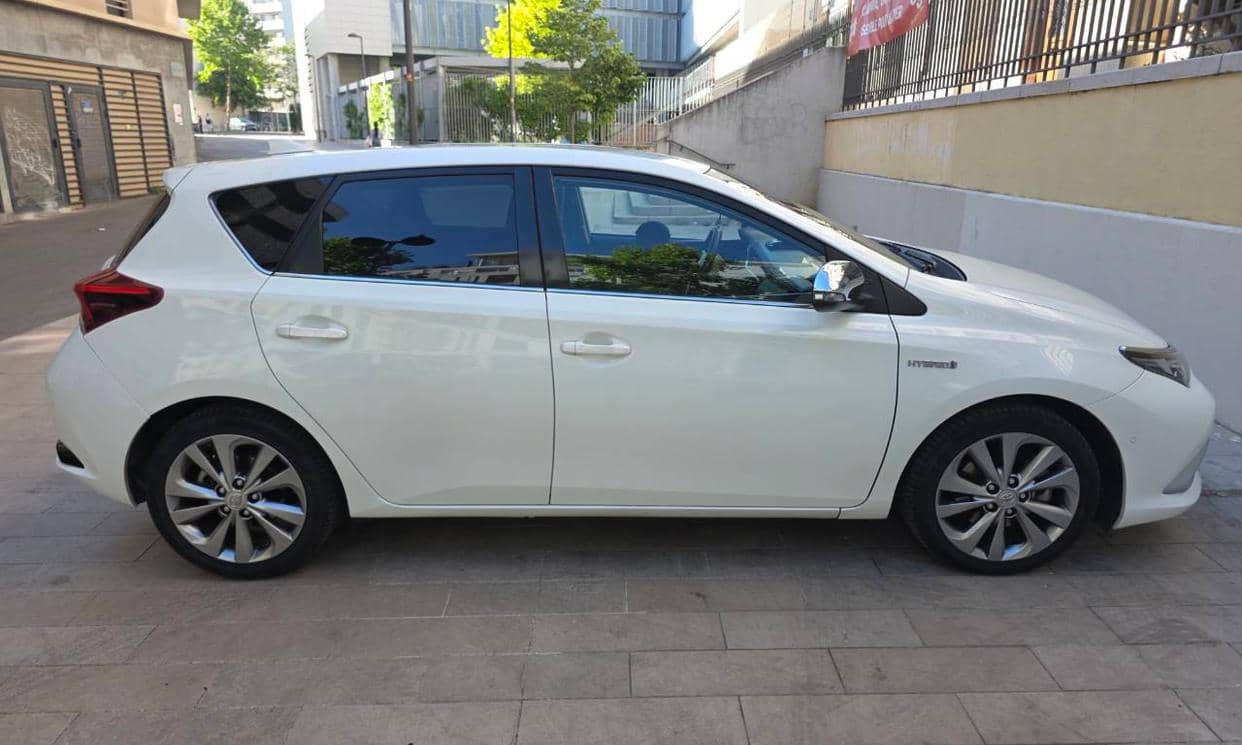 Toyota AURIS — photo 5