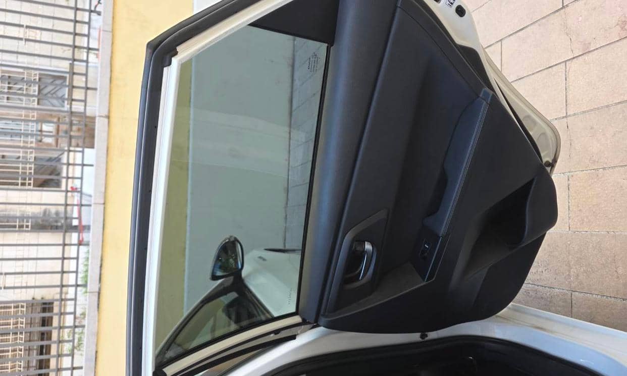 Toyota AURIS — photo 14