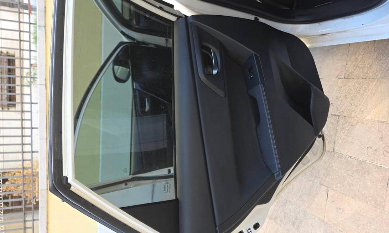 Toyota AURIS — photo 15