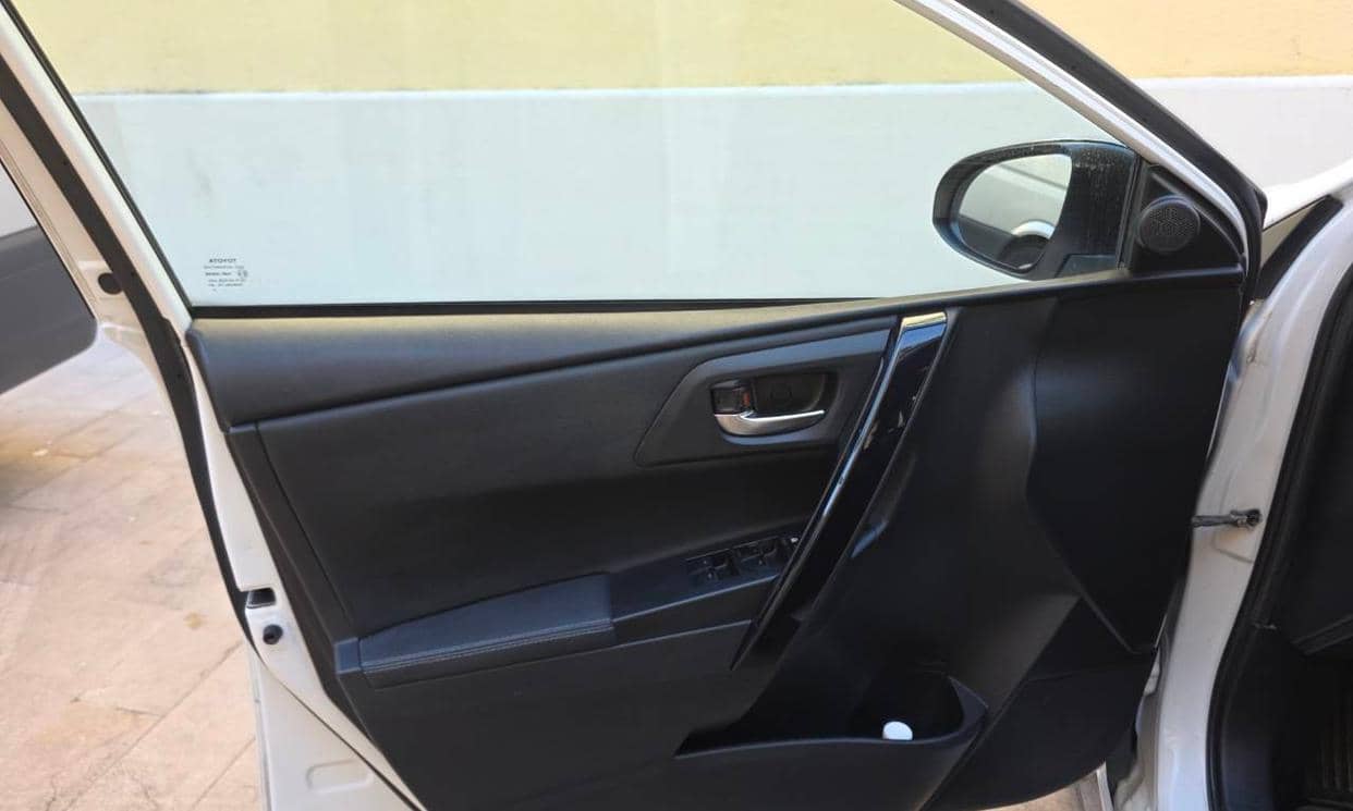 Toyota AURIS — photo 16