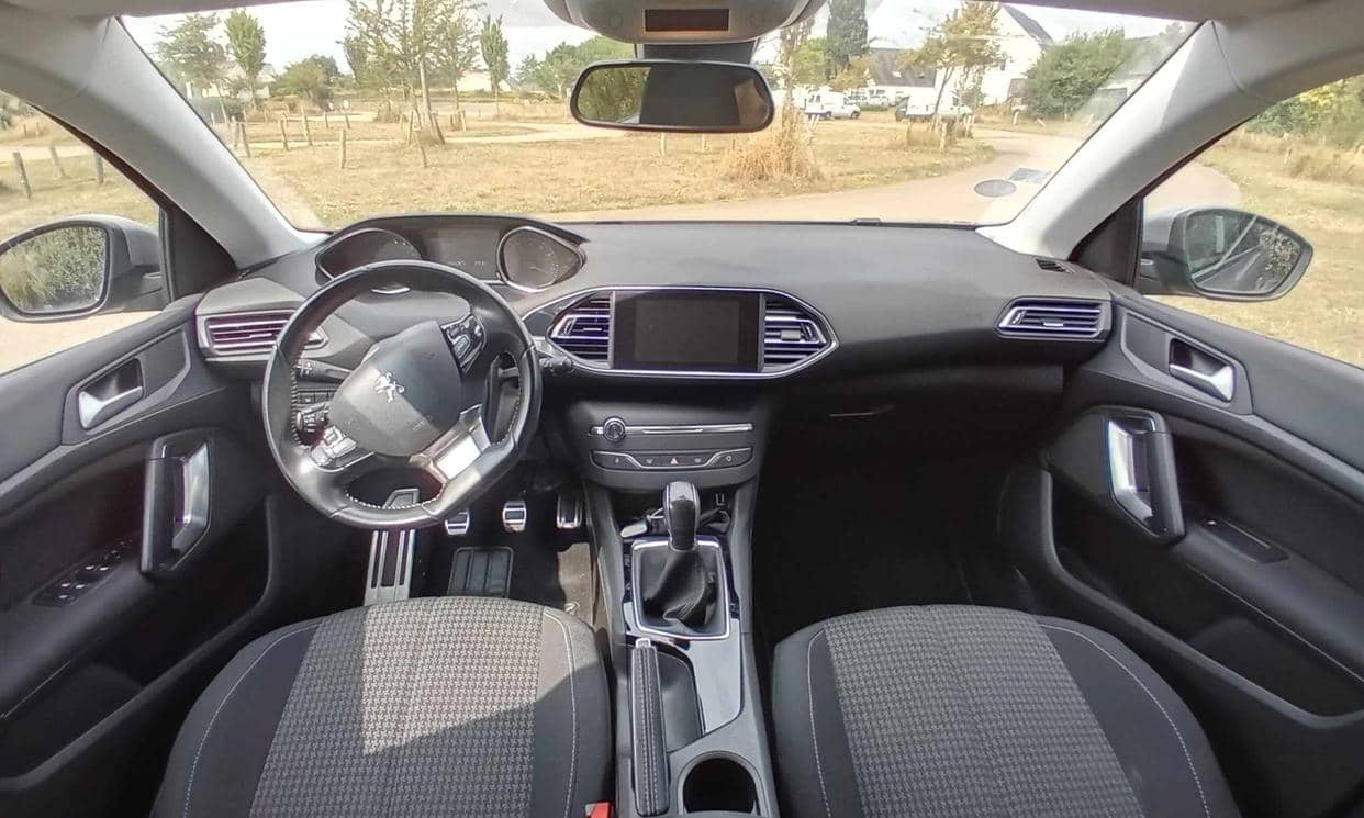 Peugeot 308 — photo 3