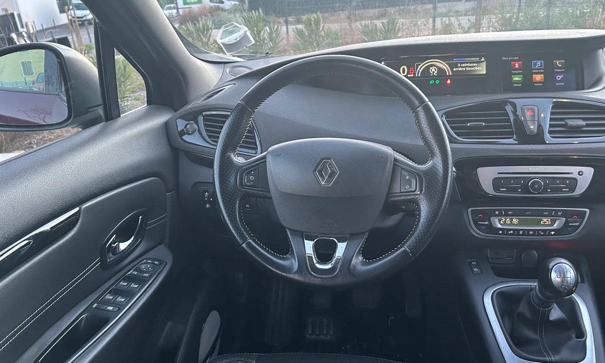 Renault GRAND SCENIC III — photo 8