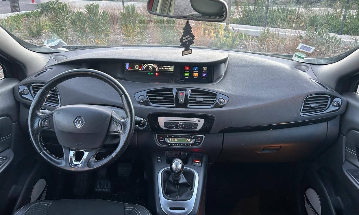 Renault GRAND SCENIC III — photo 7