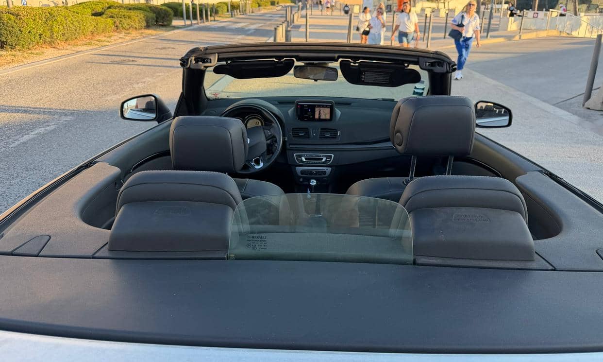 Renault MEGANE III — photo 7