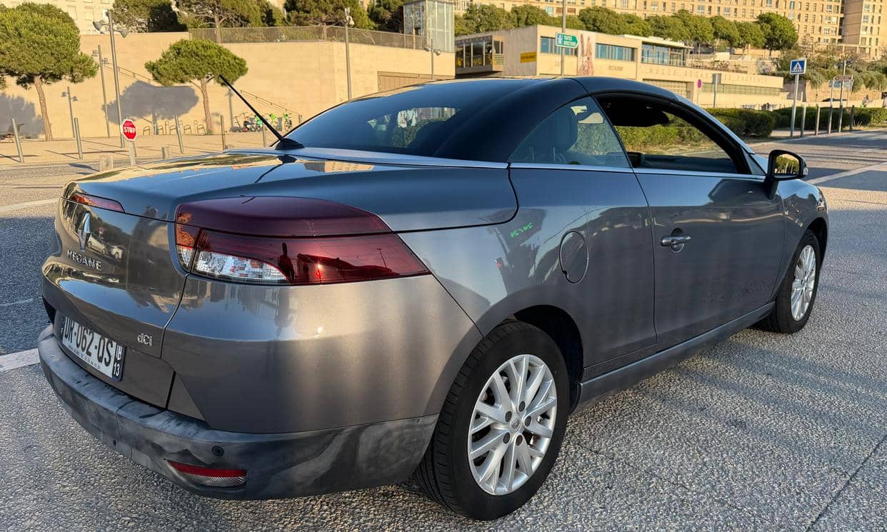 Renault MEGANE III — photo 9