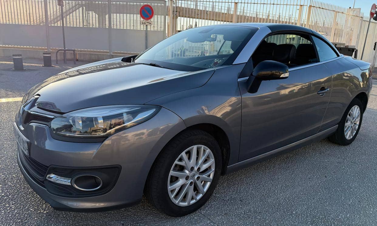 Renault MEGANE III — photo 12