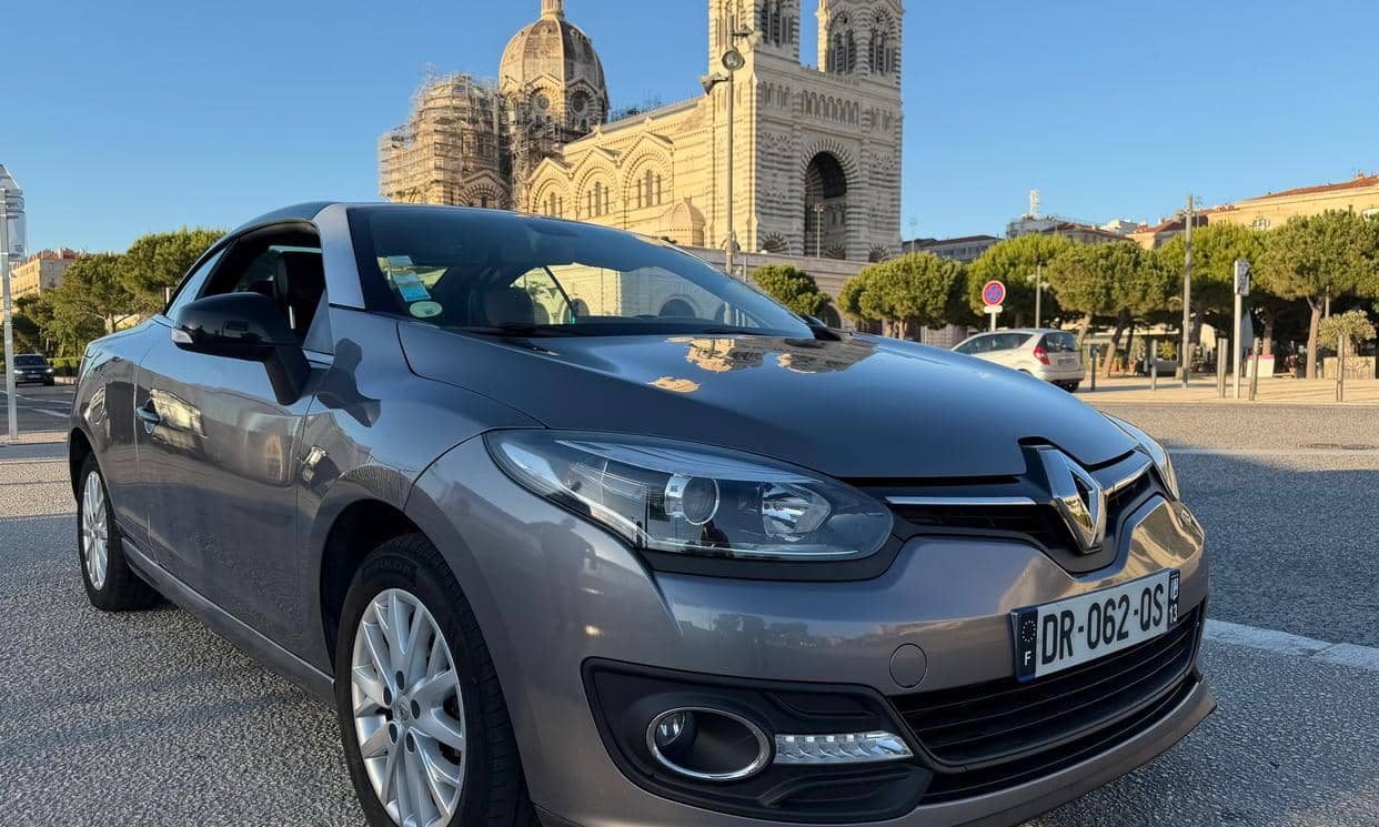 Renault MEGANE III — photo 14