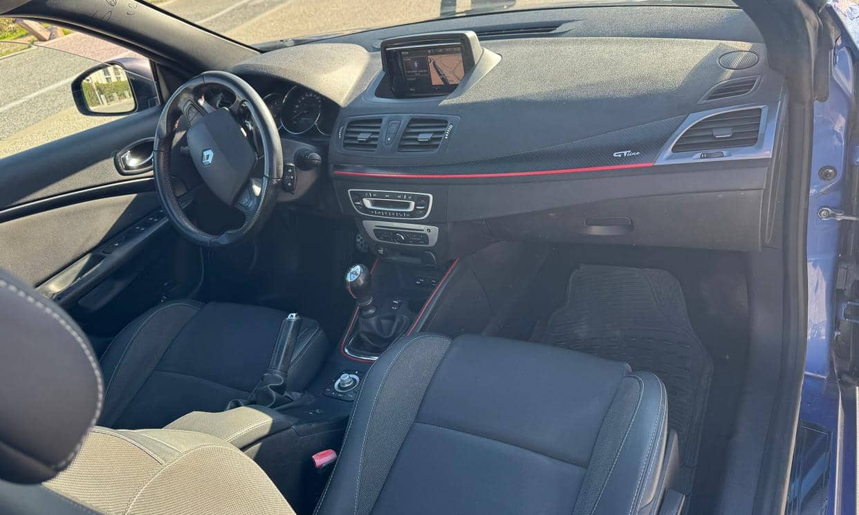 Renault MEGANE III — photo 2