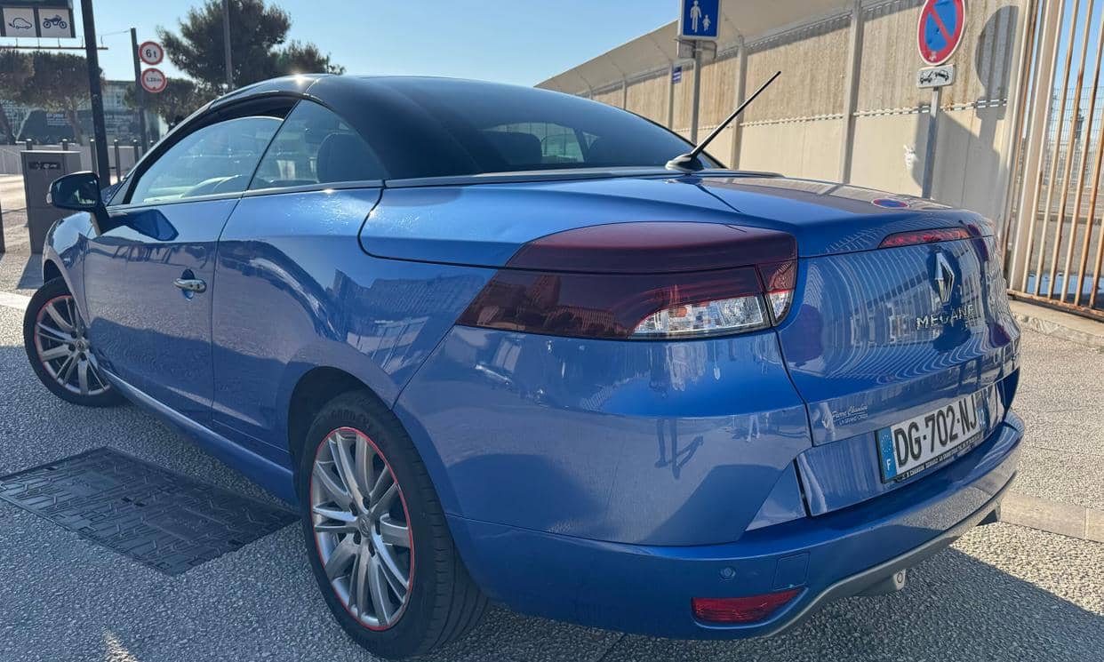 Renault MEGANE III — photo 10