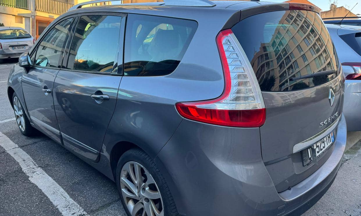Renault GRAND SCENIC III — photo 4