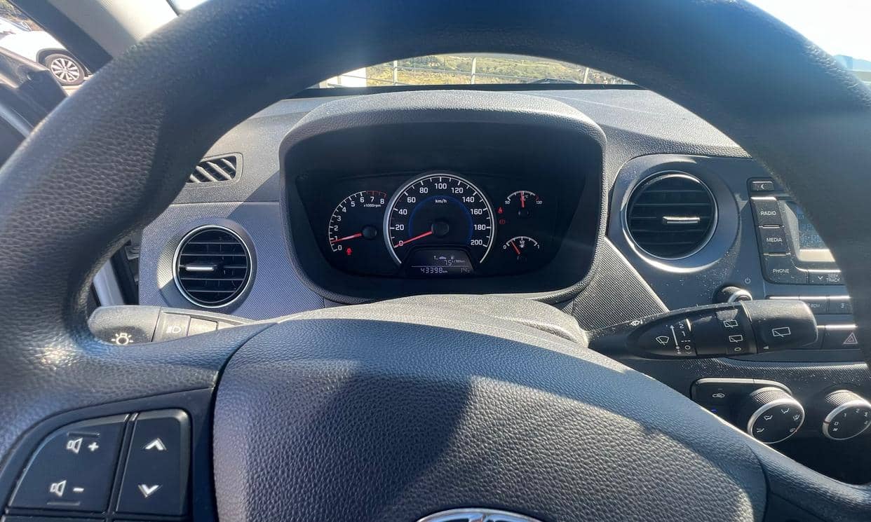Hyundai i10 — photo 9