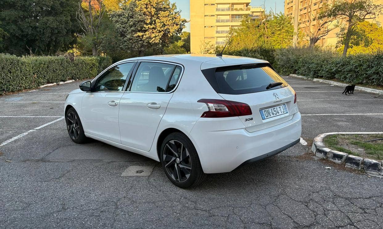Peugeot 308 — photo 2