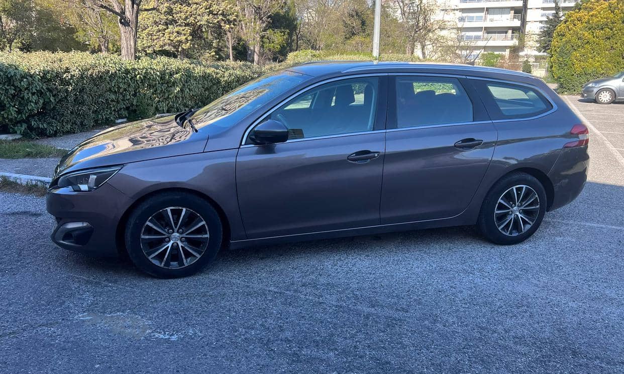 Peugeot 308 — photo 2